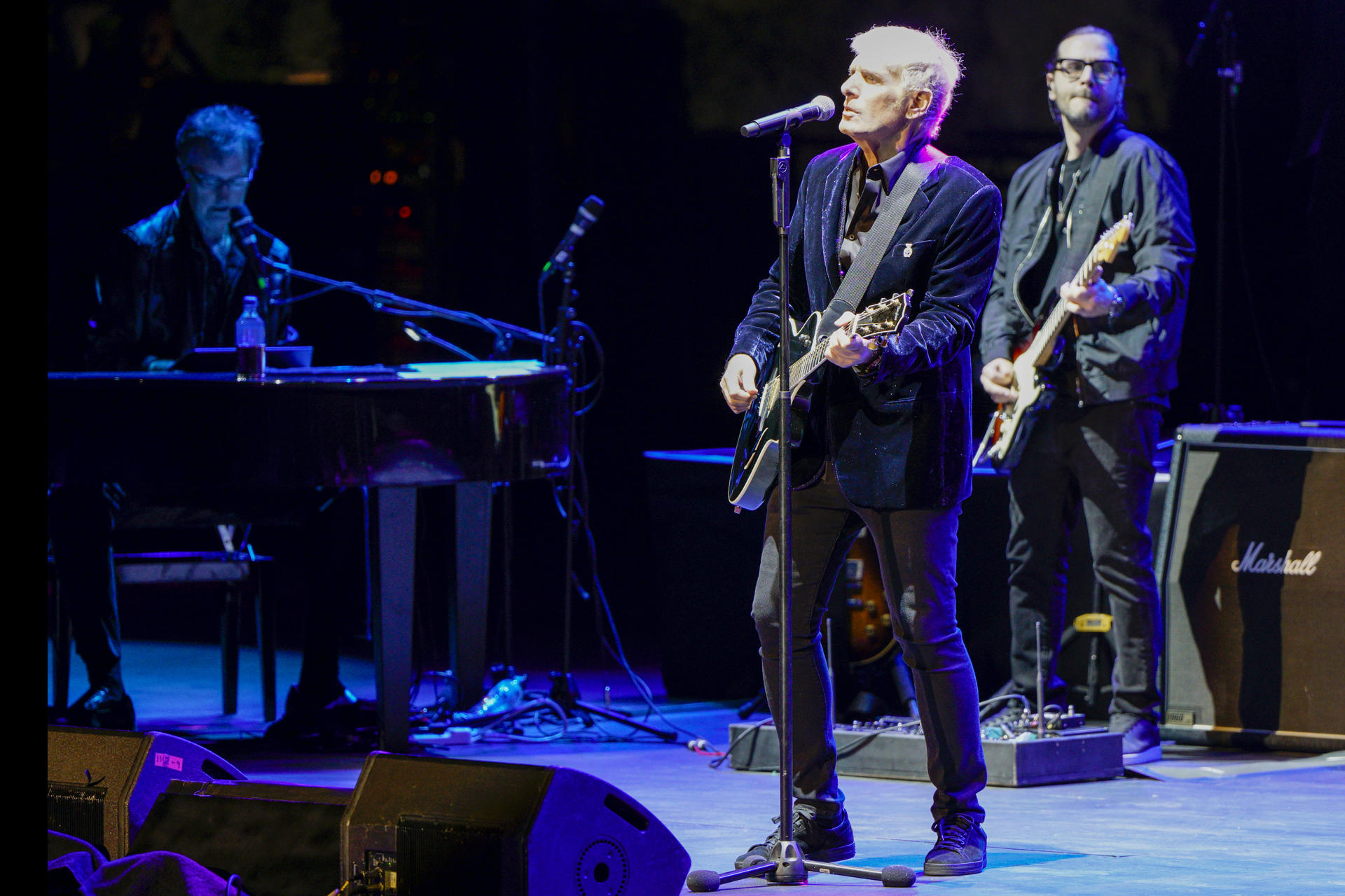 Michael Bolton cancela varios conciertos tras ser intervenido por un tumor cerebral