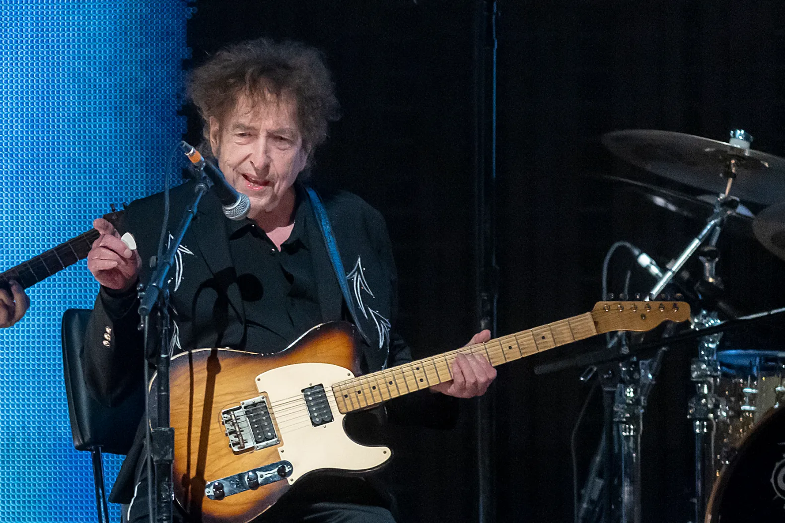 Bob Dylan arranca su gira 2026 con un giro inesperado: set acústico y cover sorpresa