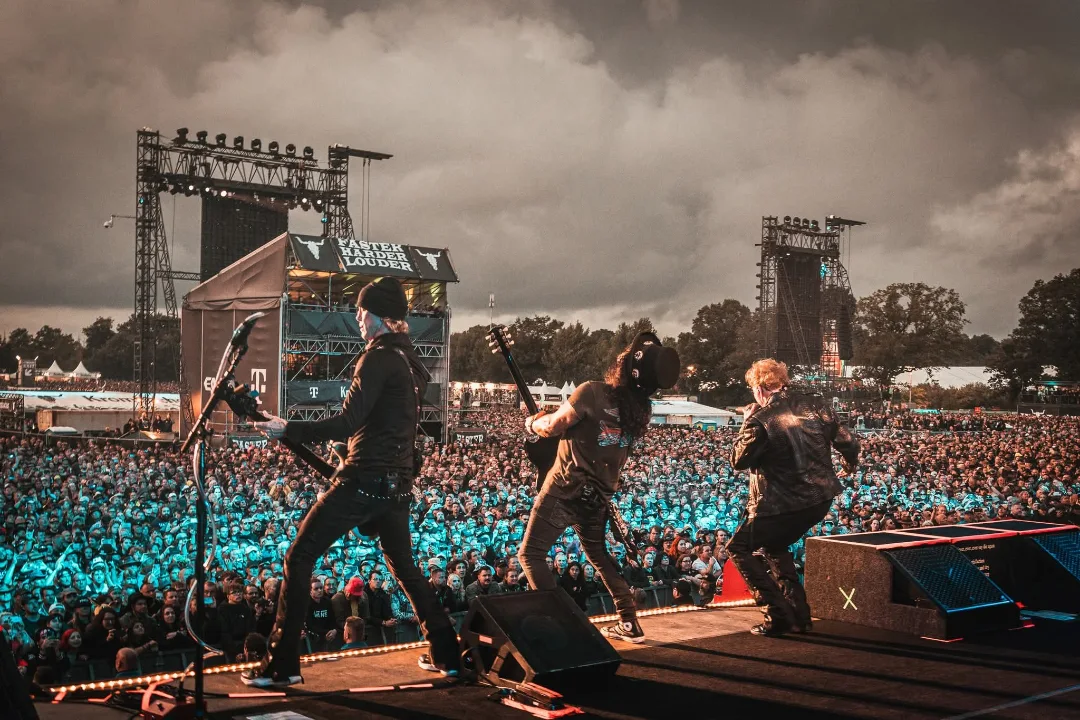 Guns N’ Roses arranca su gira 2026 con nuevas canciones y cambios en el setlist