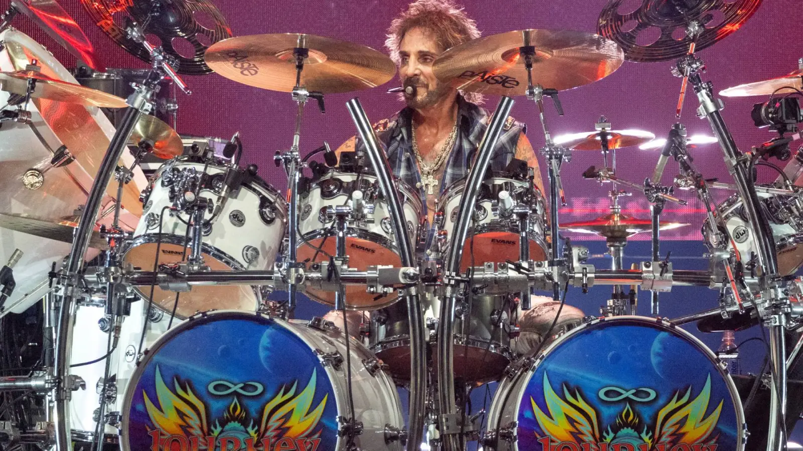 Deen Castronovo, baterista de Journey, es hospitalizado tras una emergencia durante un concierto
